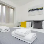 The Zone - Vibrant City Centre Apartment