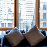 Onpoint Apartments - 2 Bedroom Apartment In Superb Location!