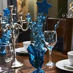 Onpoint Apartments-Large House Near Centre With Bar!