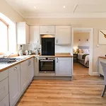 Avenue Croft