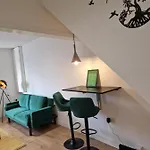 Balco Sherwood Apartment - 2 Bedrooms, 5 Beds - Sky Tv And Internet