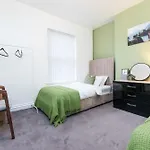 4 Bed House, Ng7 - Spacious&Stylish - Free Parking