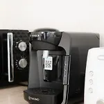 Jasig Apartments - Comfy 3 Bedroom House In Nottingham, Sleeps 6