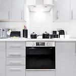 2Br Central Nottingham Flat Wi-Fi Parking Sleeps