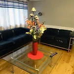 The Paddocks, Number 10