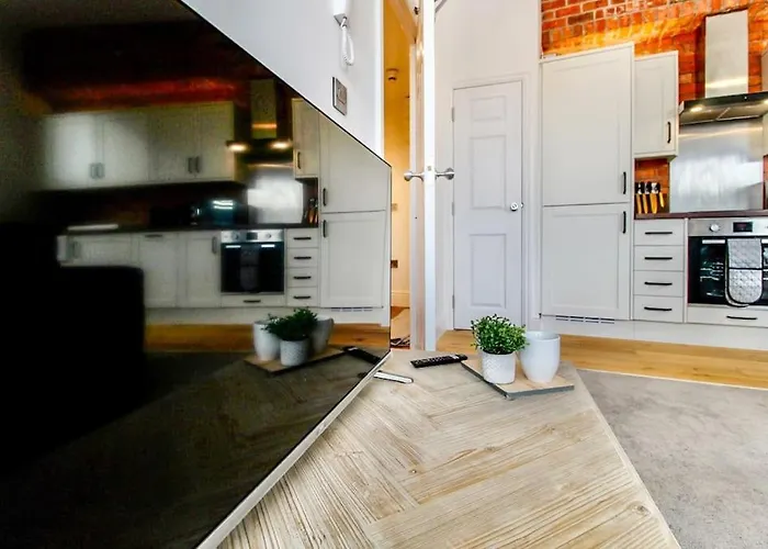 Spacious City Centre Lace Market Apartment