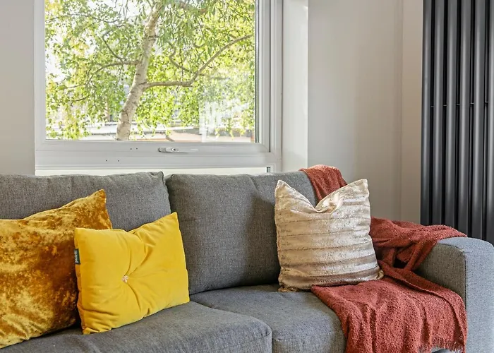 Brand New 1-Bed Flat With Free Parking