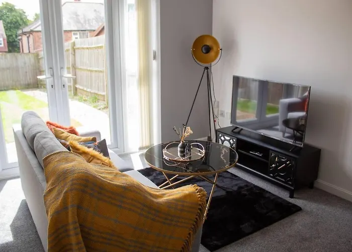 Cosy 2-Bed House In Nottingham