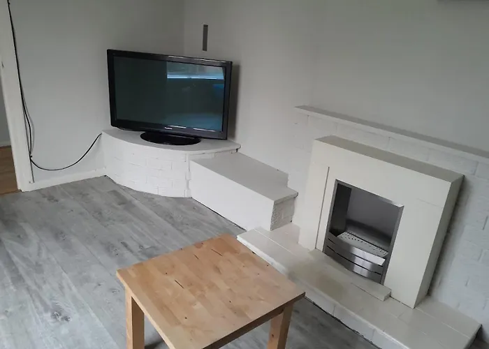 Amazing 3 Bedroom Entire House