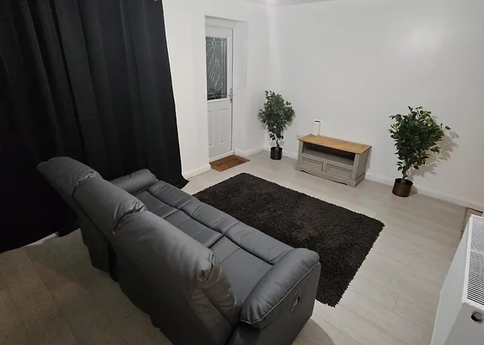 Spacious Single Room