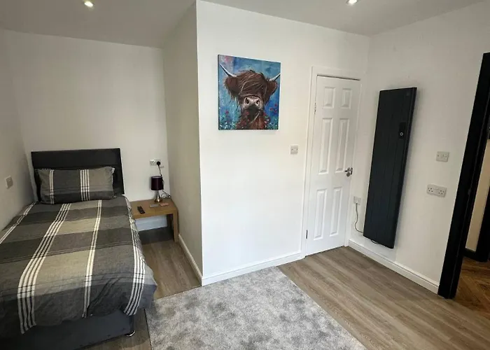 Nottingham Private Room En-Suite Bath For Solo #4