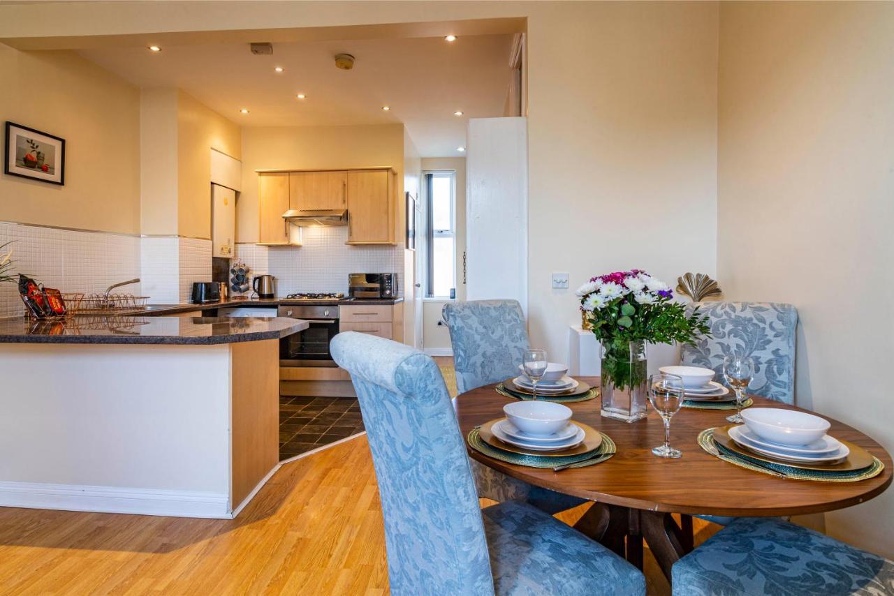 De Luxe Short Stay-sports Ground View Apartment *