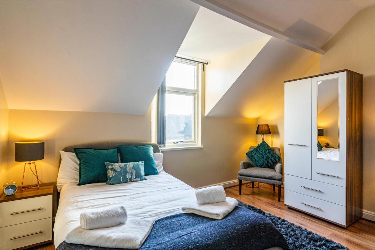De Luxe Short Stay-sports Ground View Apartment *