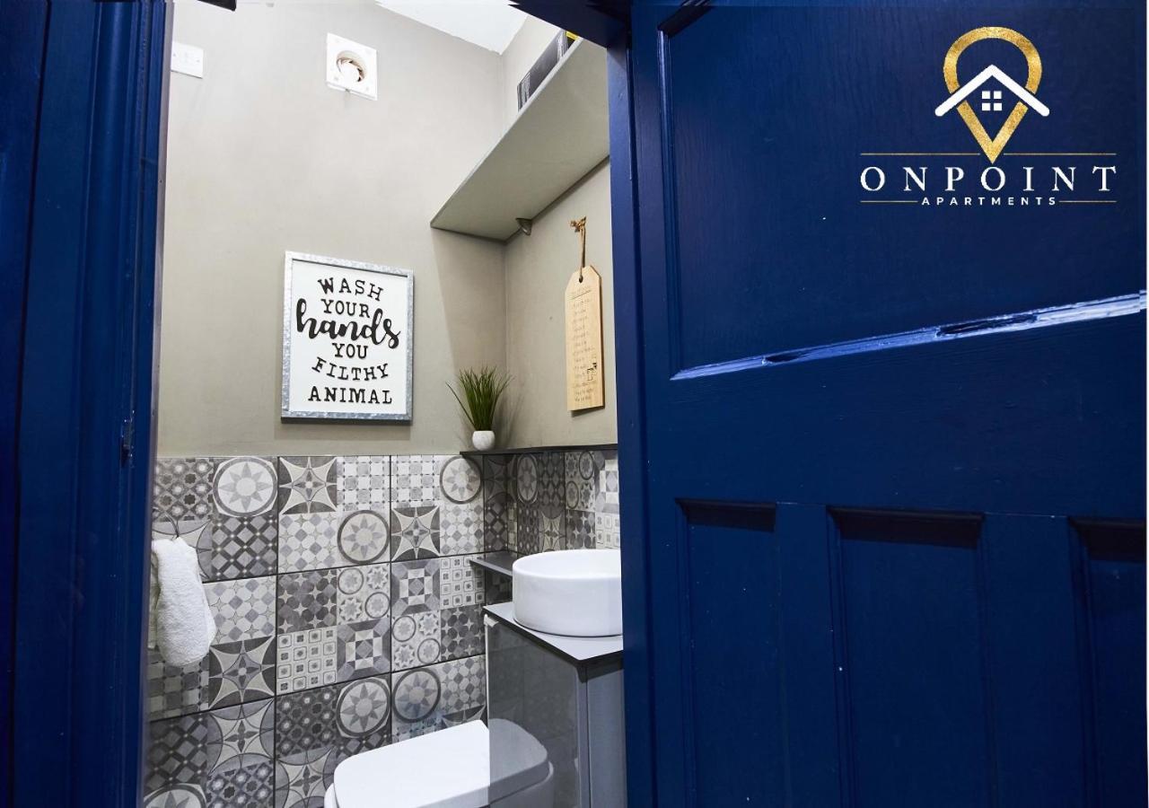 Holiday home Onpoint Apartments-large House Near Centre With Bar!