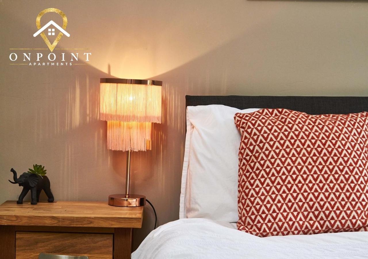 Onpoint Apartments-large House Near Centre With Bar! *