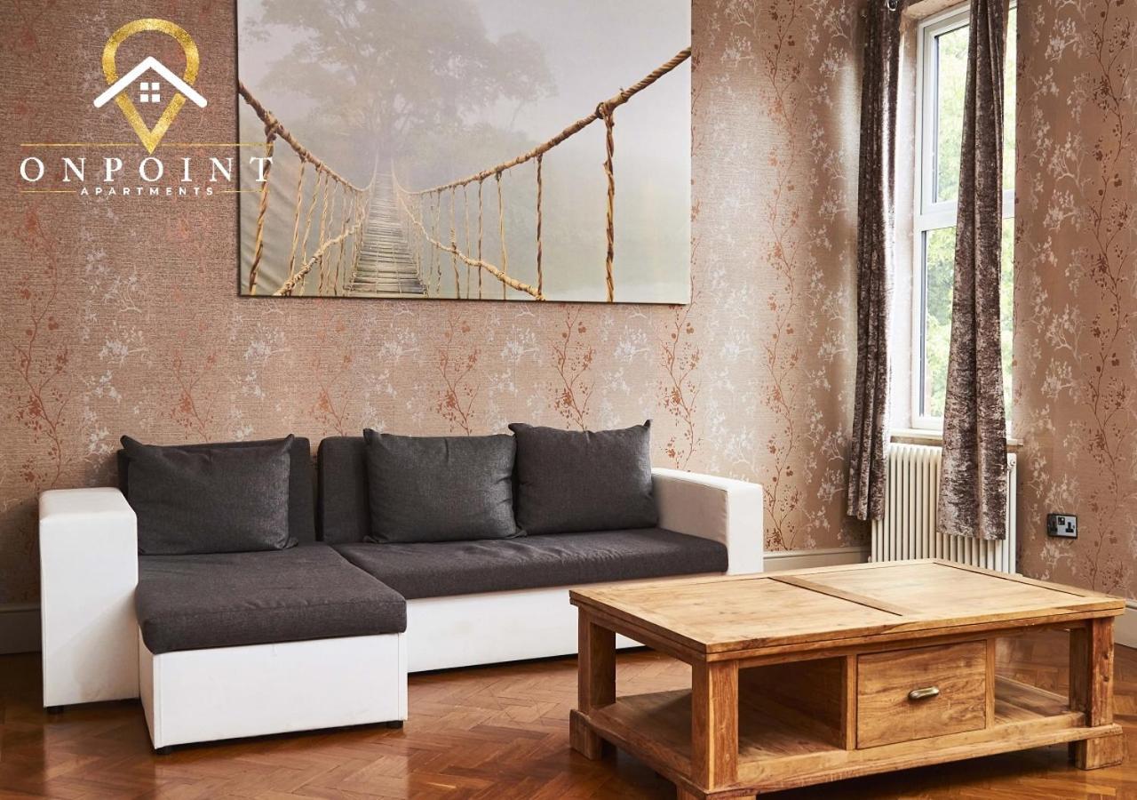 Onpoint Apartments-large House Near Centre With Bar!