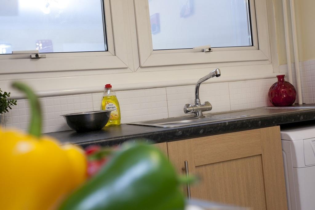 Victoria Centre Apartments: Shopping Hub With 24/7 Access Apartment *