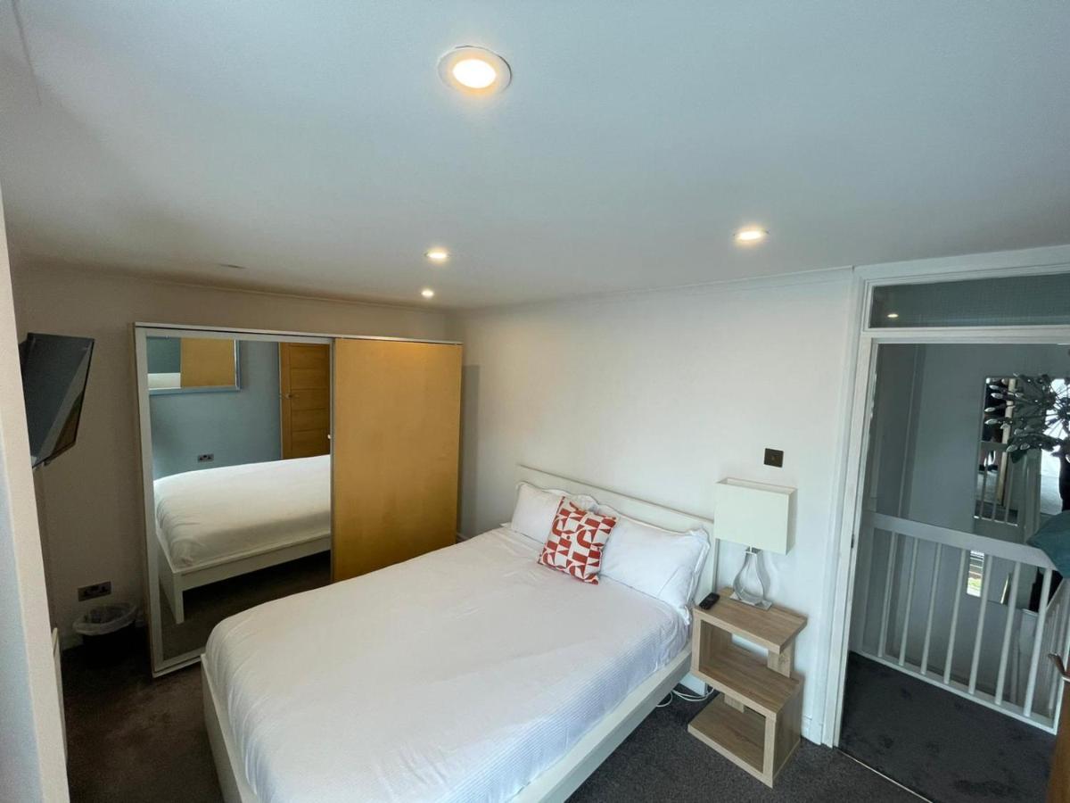 Lenton View In The Park Holiday home