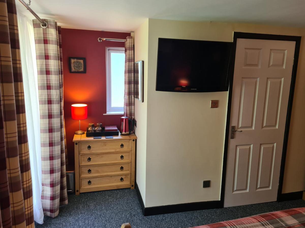 Tudor Guest house 3*