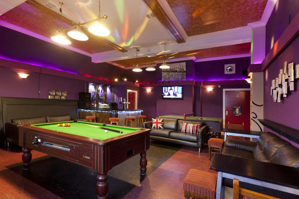Victoria Centre Apartments: Shopping Hub With 24/7 Access *