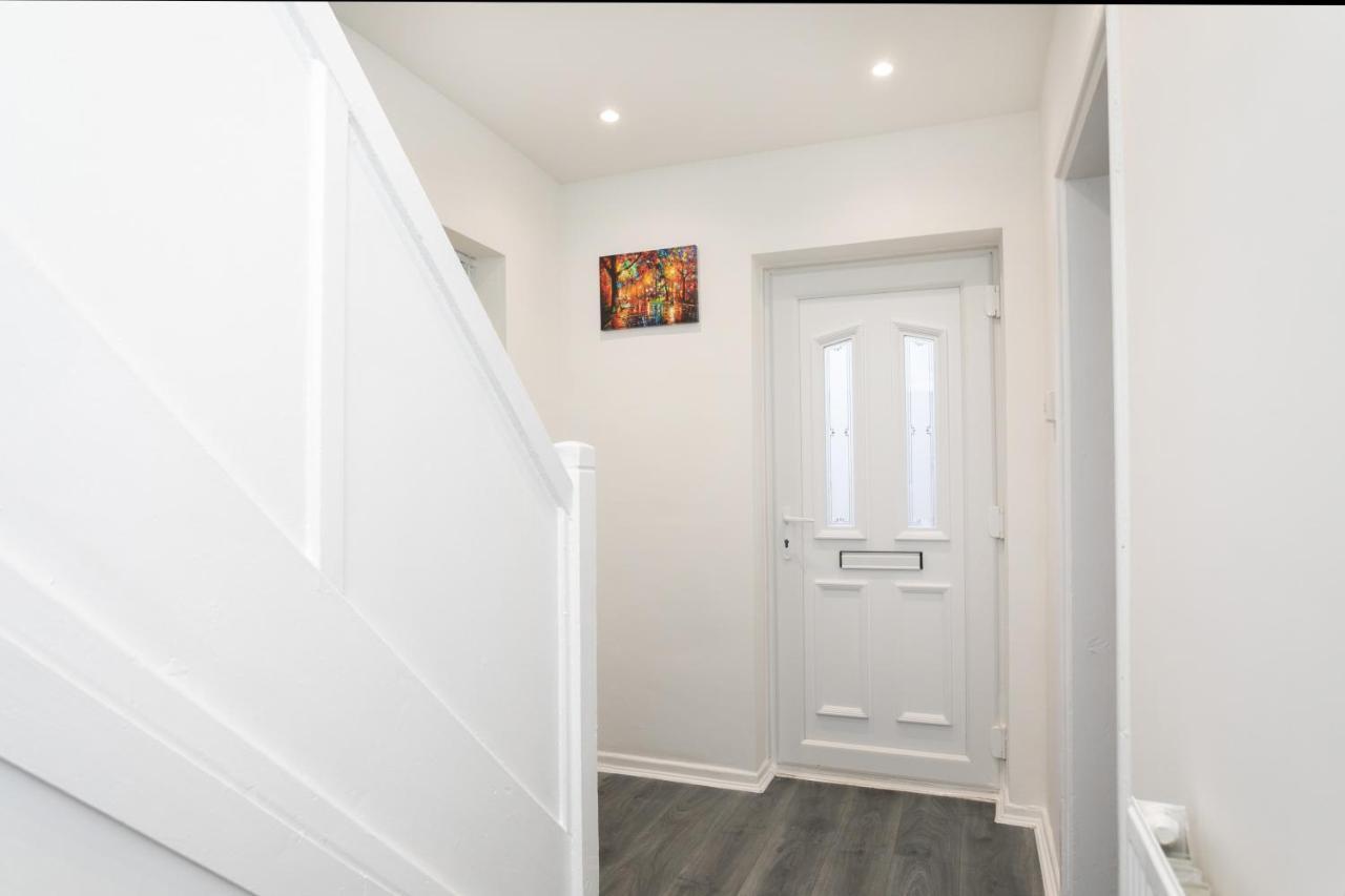 Serviced - Chayil Experts Apartment Nottingham