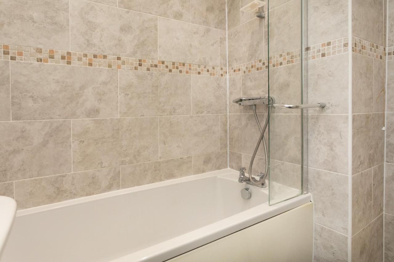 Serviced - Chayil Experts Apartment Nottingham