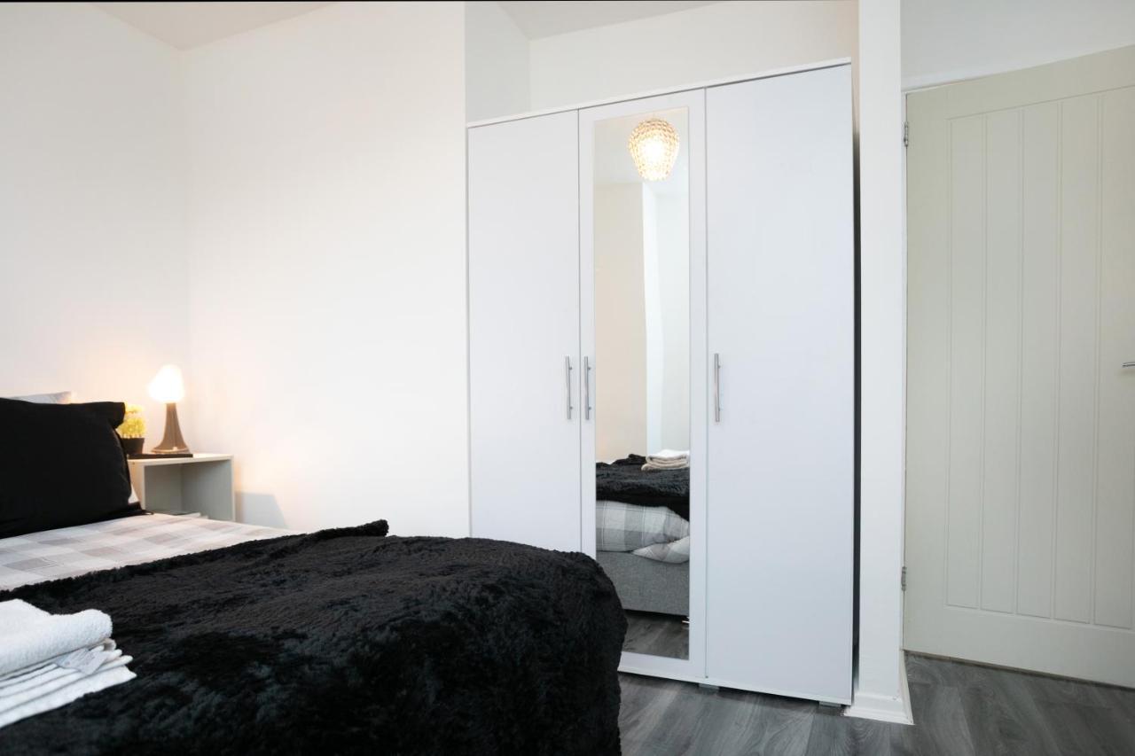 Serviced - Chayil Experts Apartment Nottingham