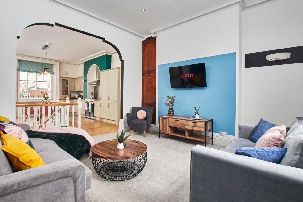 Comfy 2 Bedroom In Apartment
