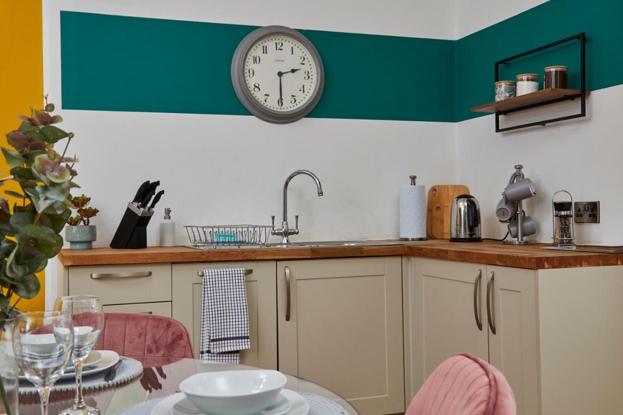 Apartment Comfy 2 Bedroom In