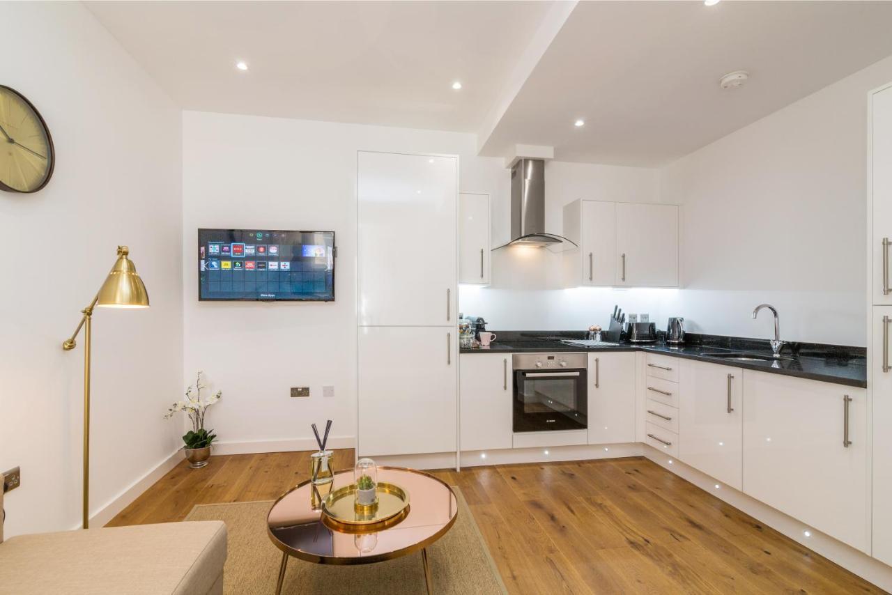 Houndsgate Court, Apartment *