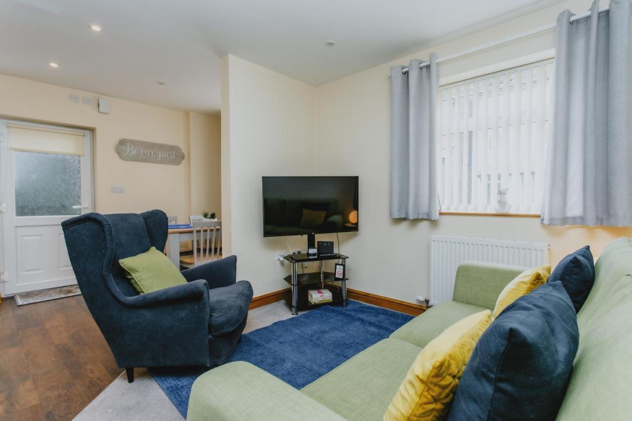 From 1 King Size Bed Near Hospital & Tennis