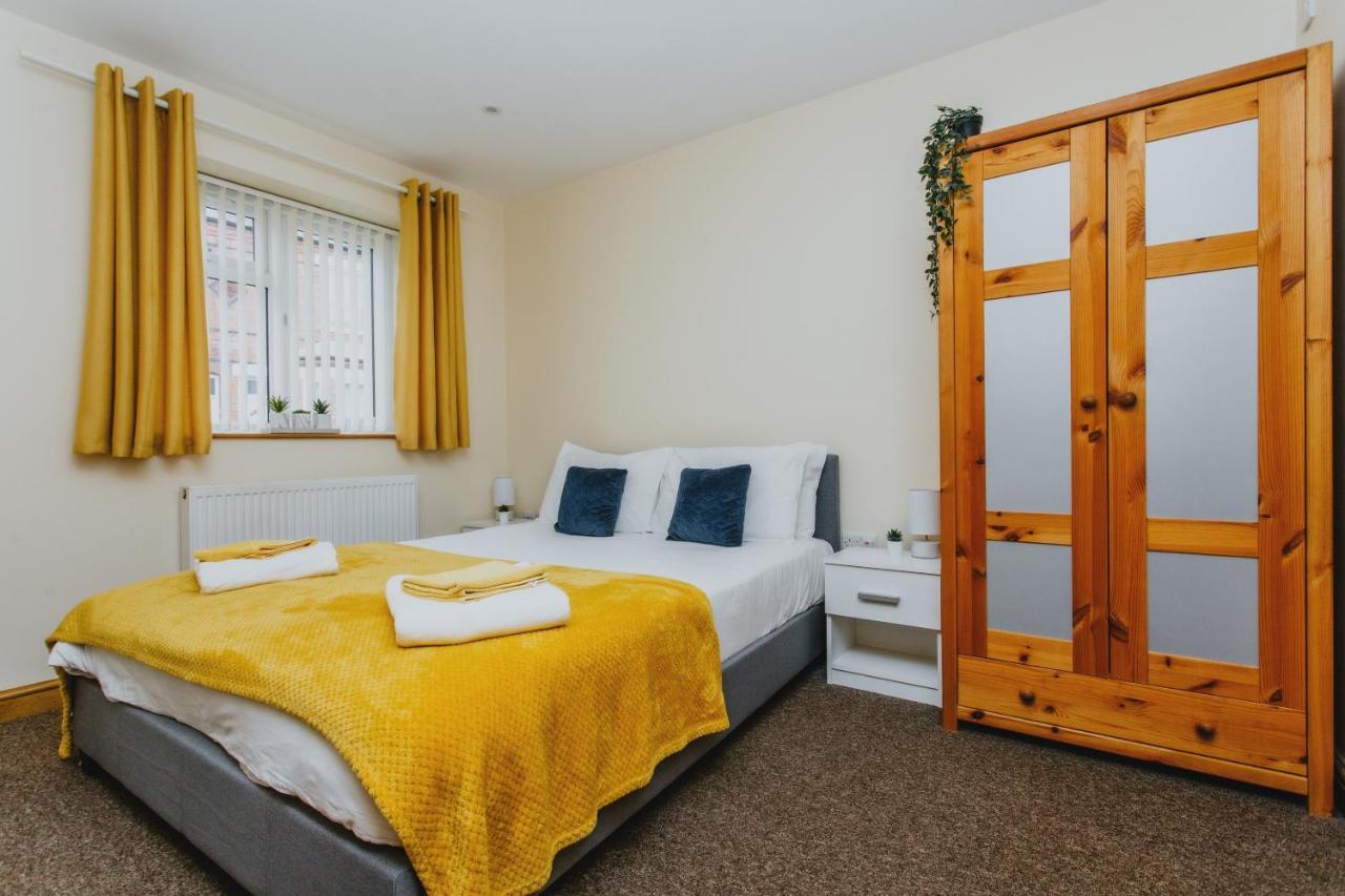 From 1 King Size Bed Near Hospital & Tennis