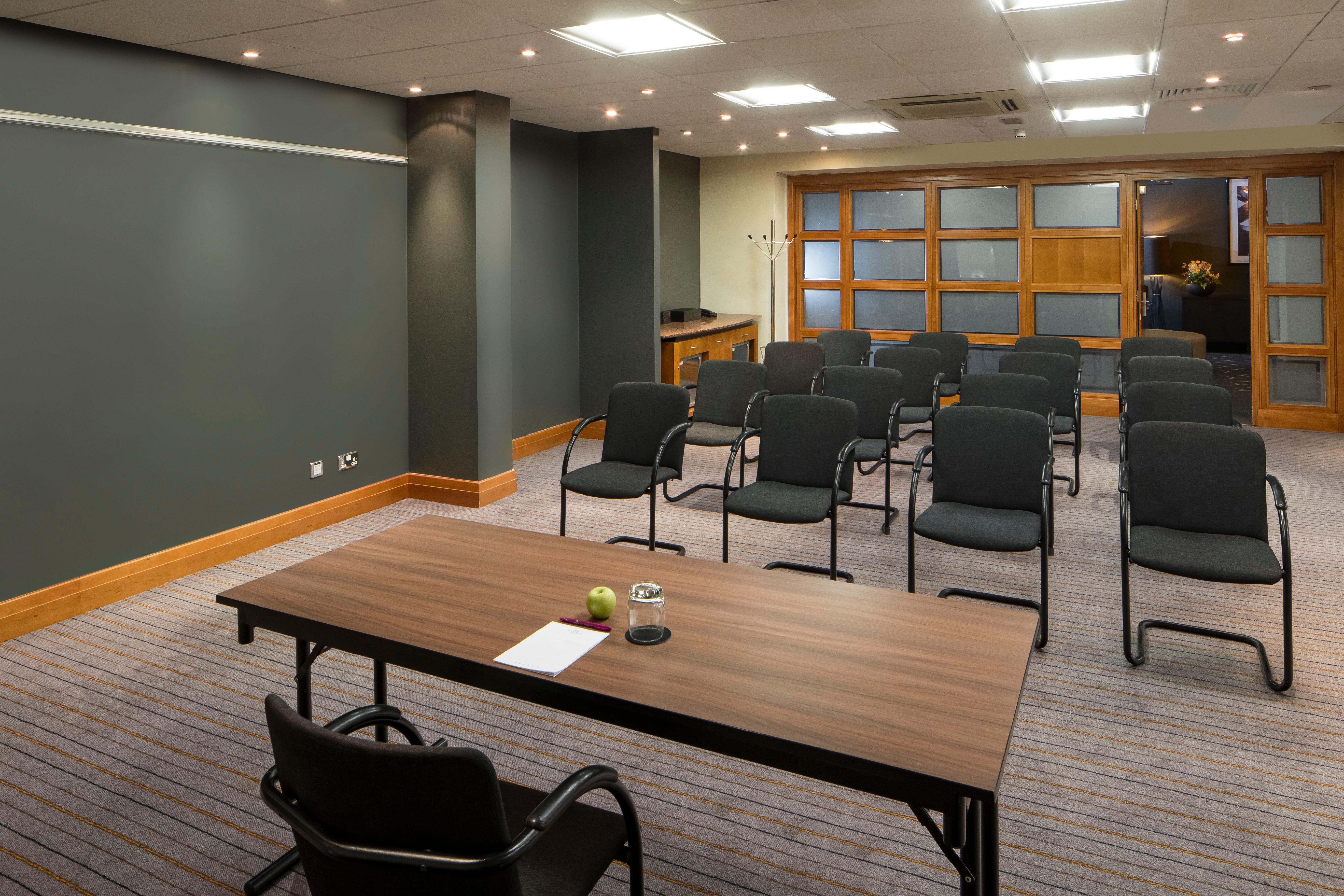 Hotel Crowne Plaza By Ihg 4*