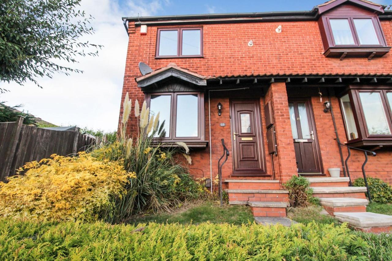 Comfortable 2 Bedroom House With Free Parking * Nottingham