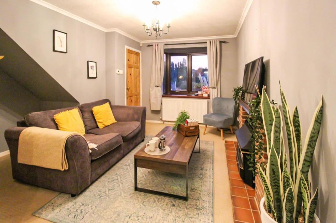 Comfortable 2 Bedroom House With Free Parking Nottingham