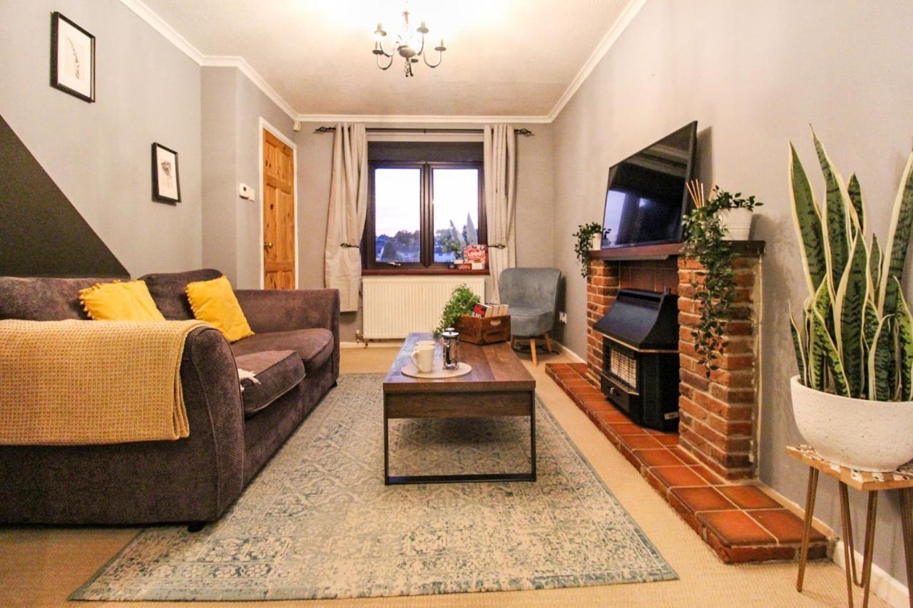 Comfortable 2 Bedroom House With Free Parking Nottingham