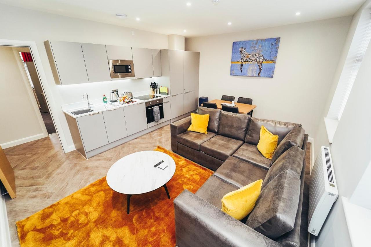The Company, Whitefriars House Apartamento