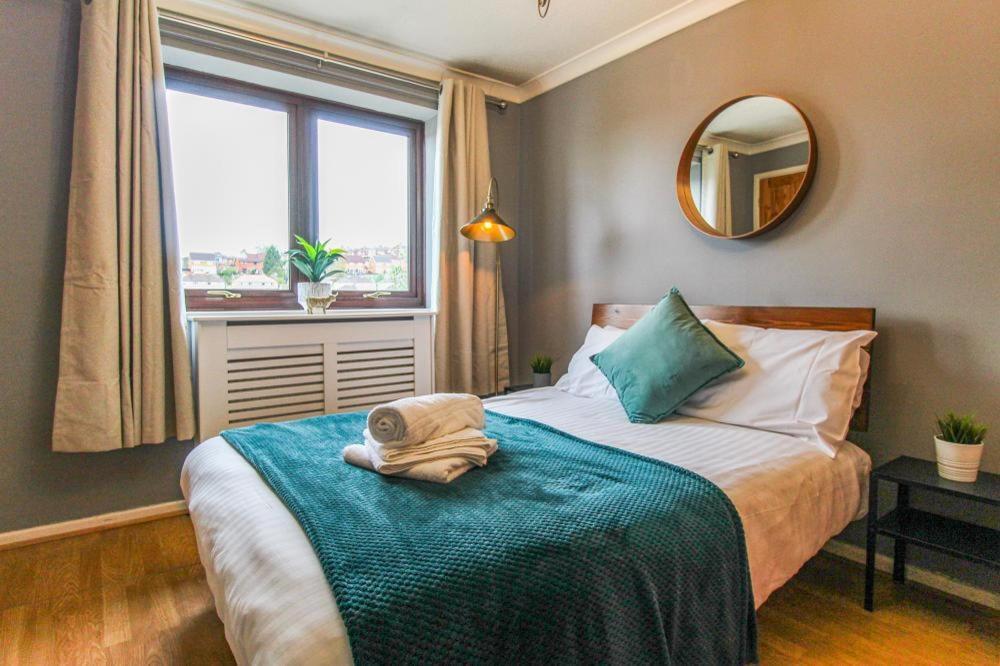 Comfortable 2 Bedroom House With Free Parking Casa de férias Nottingham