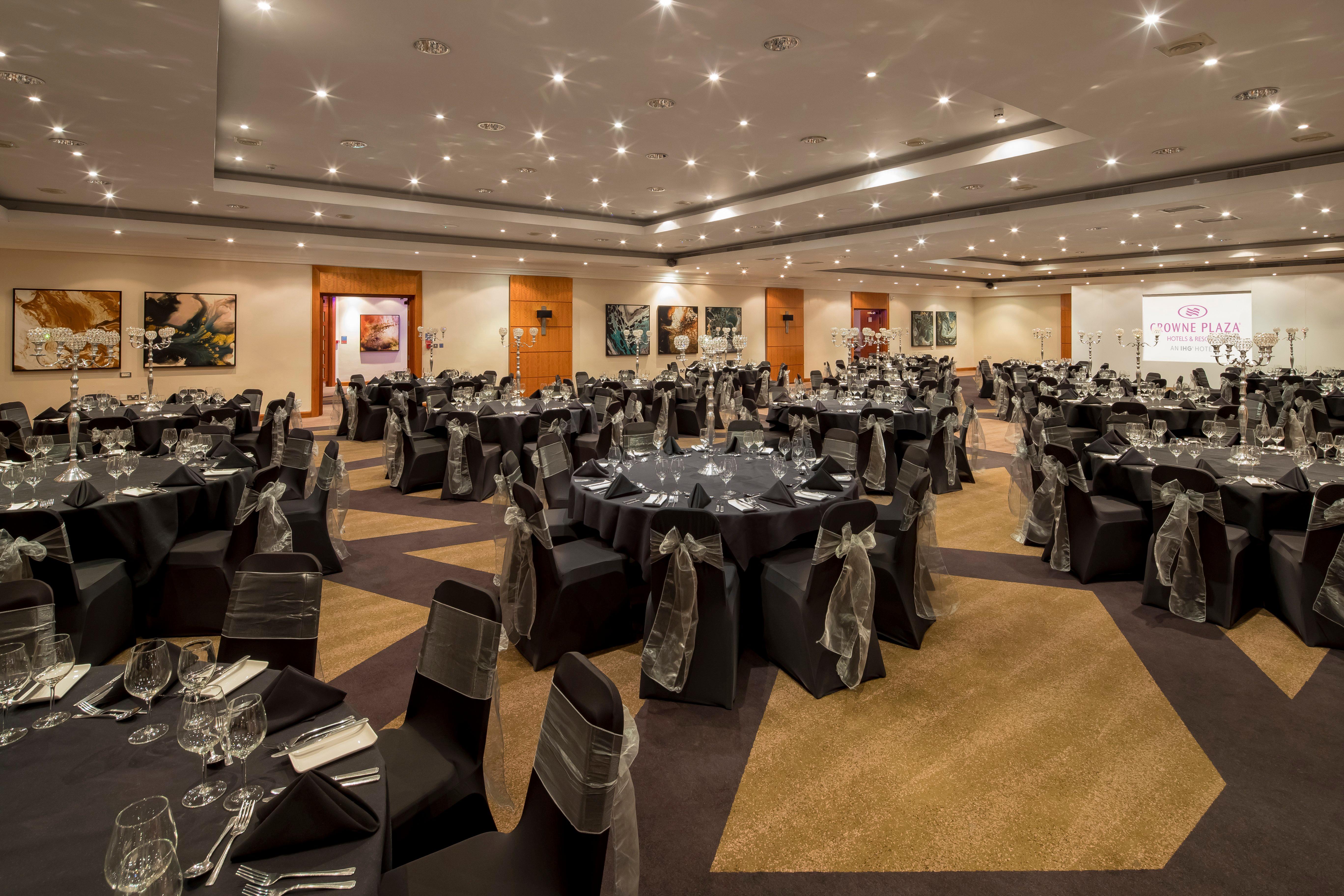 Crowne Plaza By Ihg