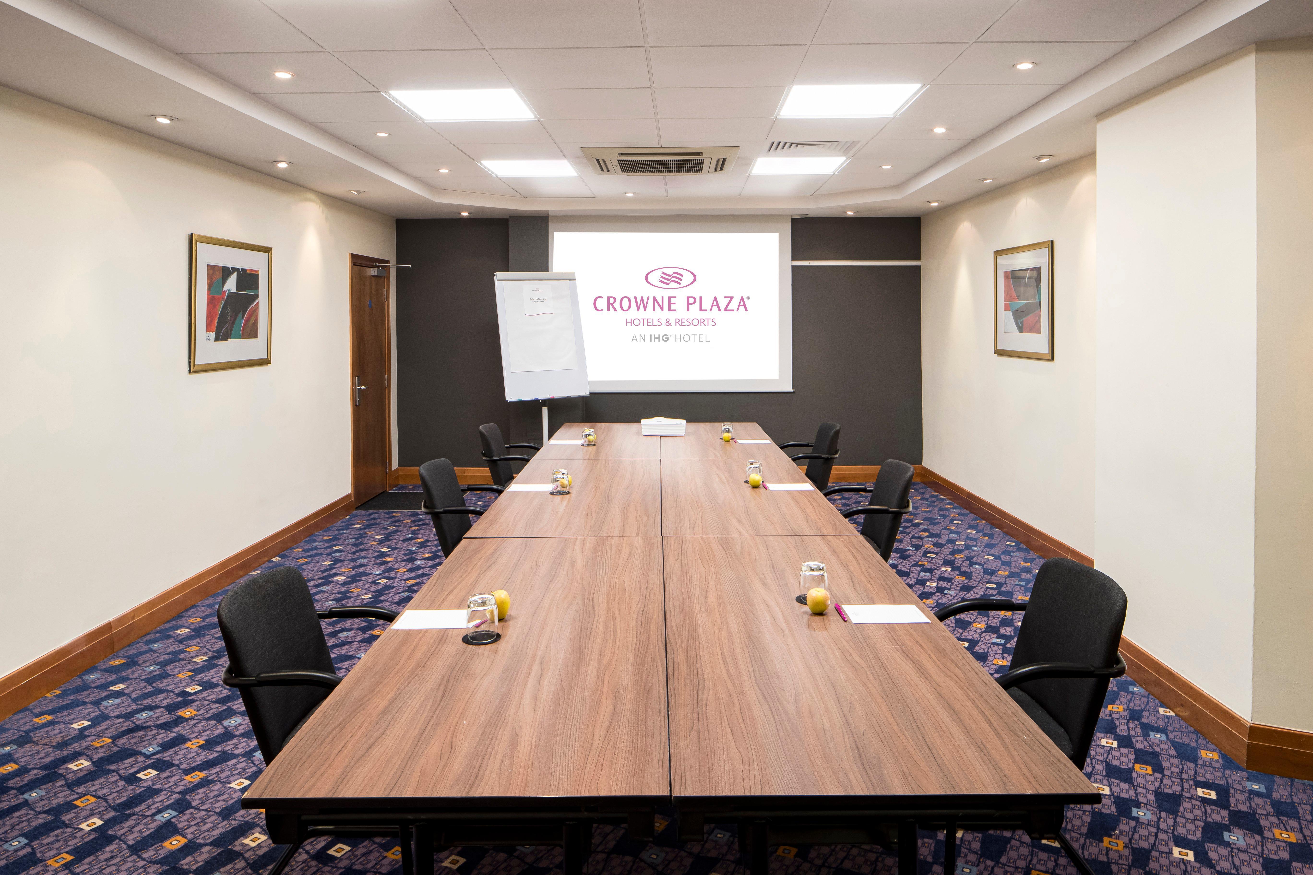 Crowne Plaza By Ihg