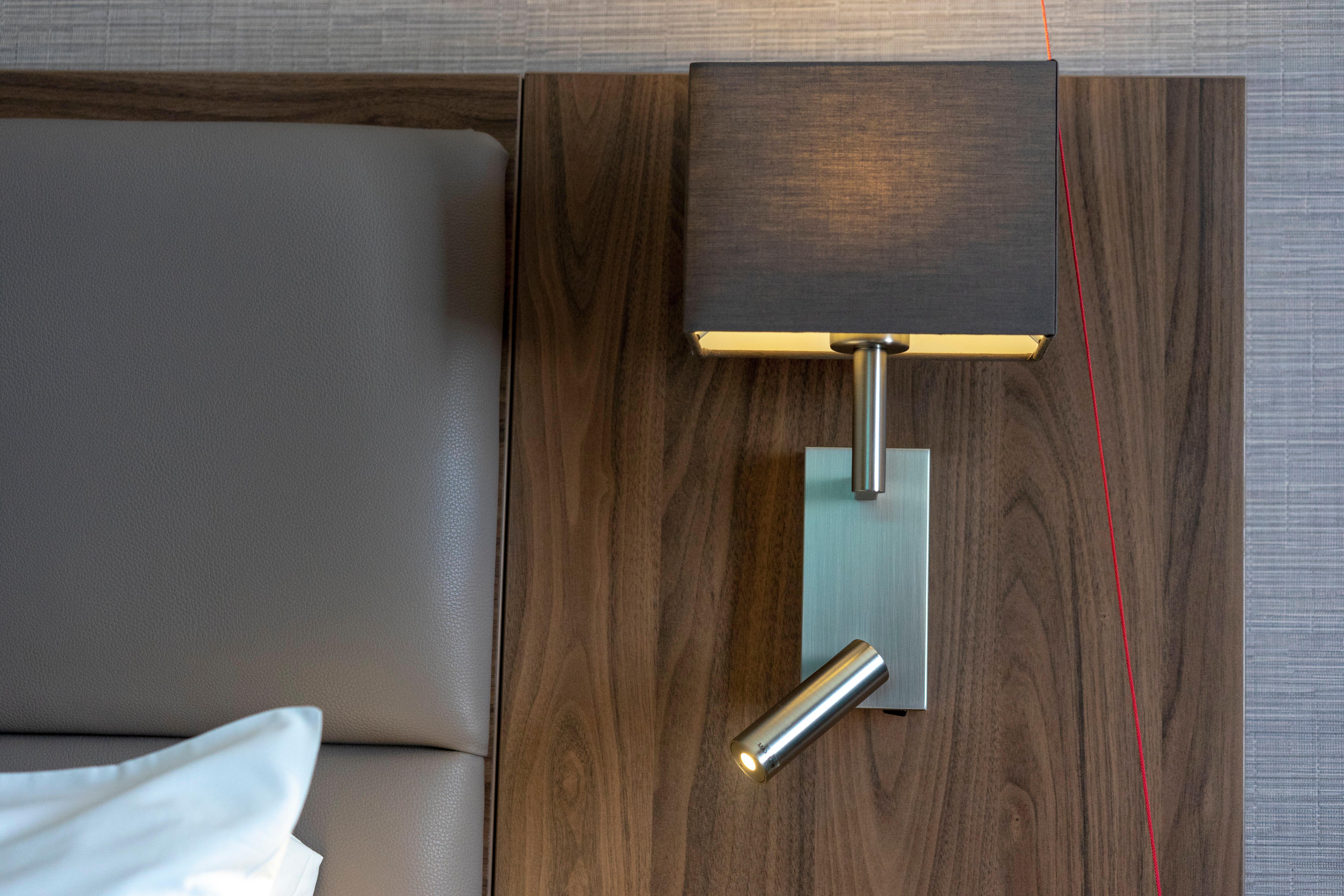 Hotel By Ihg