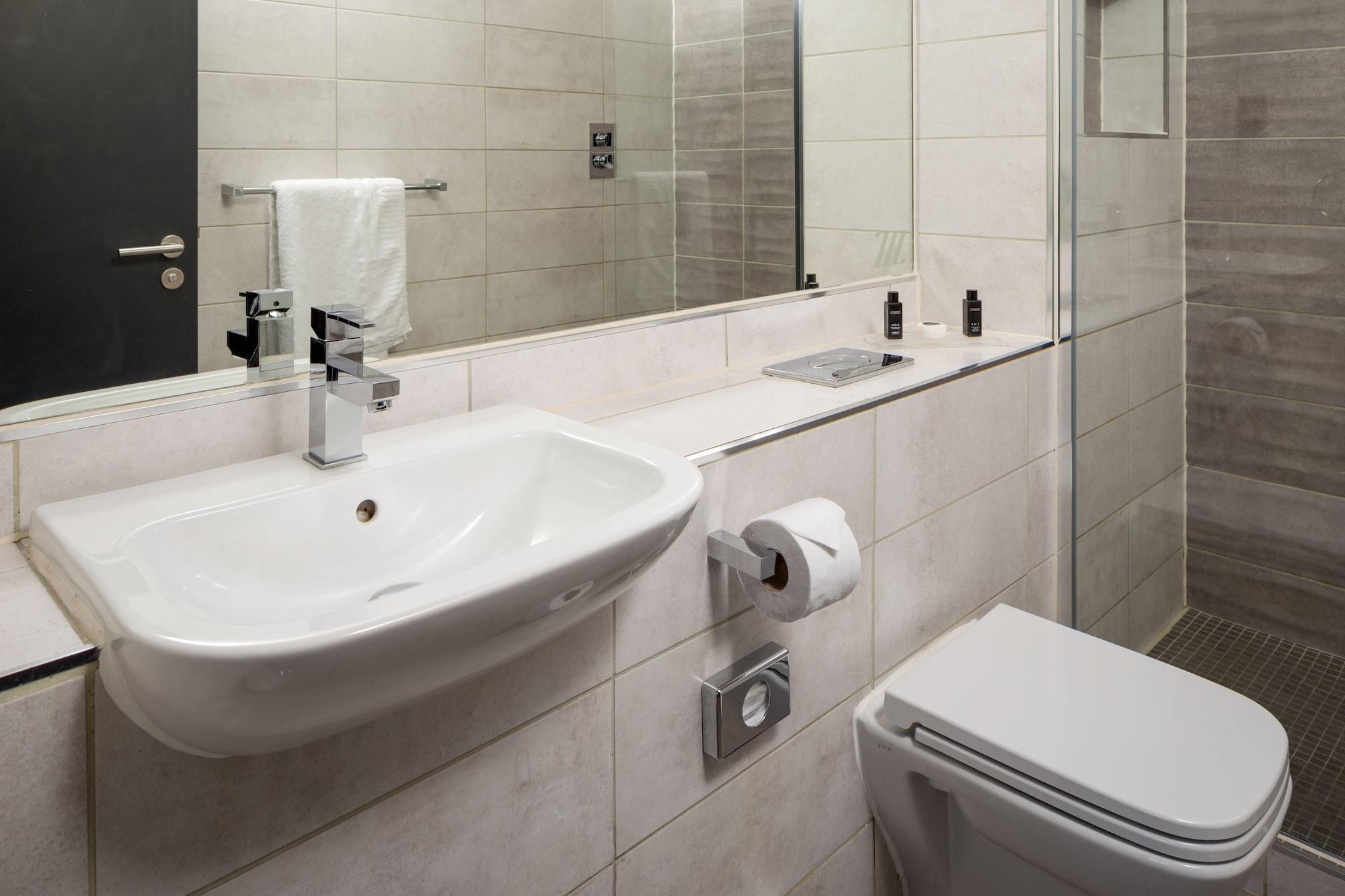 Roomzzz 4* Nottingham