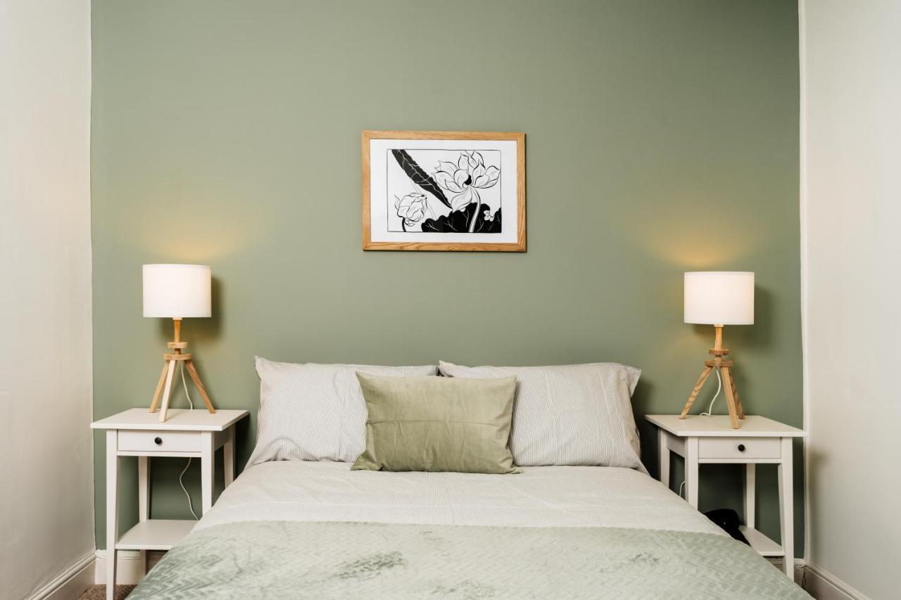 Holiday home Alice's Stay: Parking + Close To The Motor Point Arena *