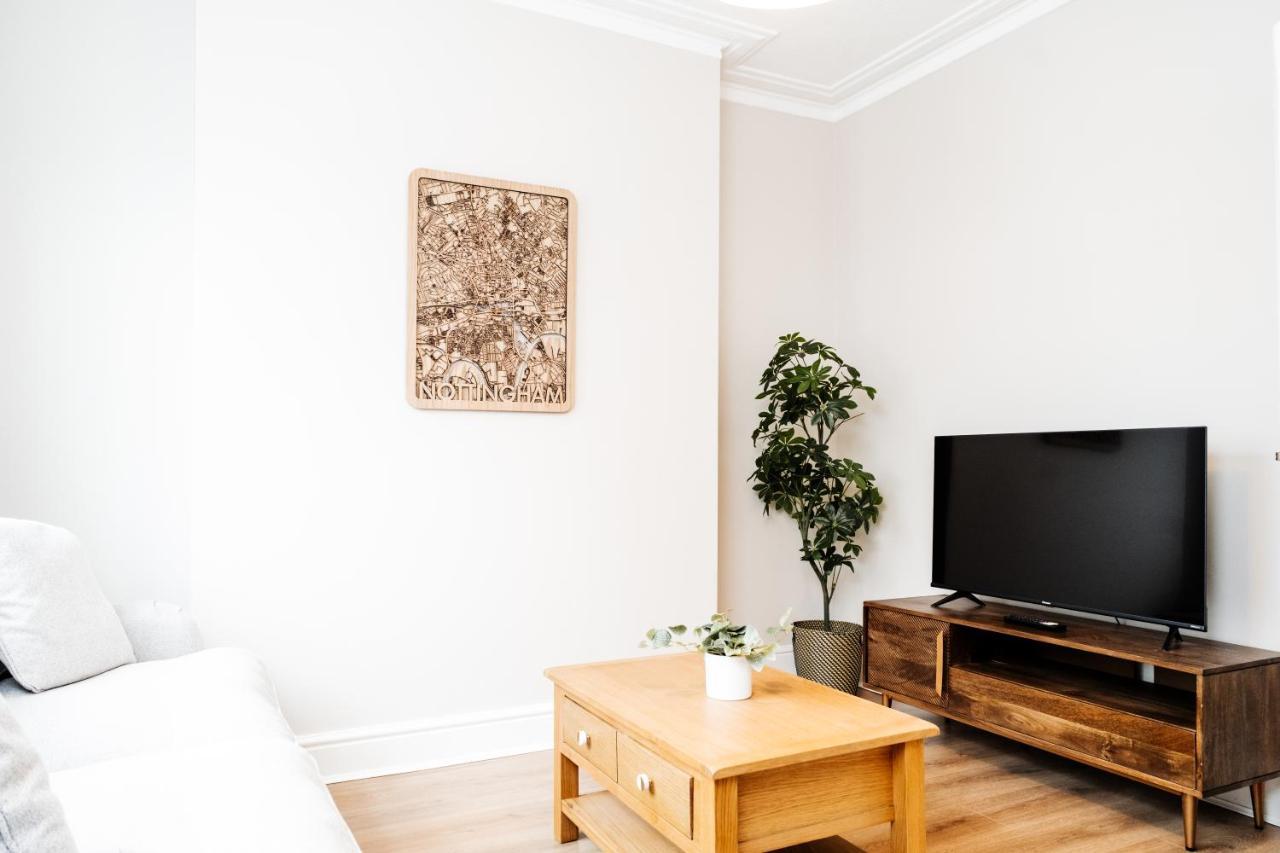 Alice's Stay: Parking + Close To The Motor Point Arena Nottingham