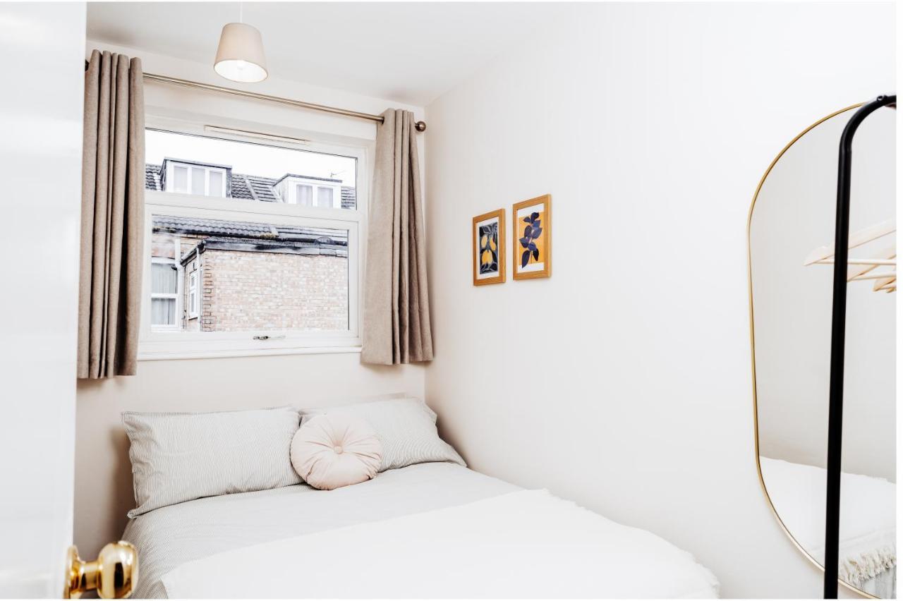 Alice's Stay: Parking + Close To The Motor Point Arena Holiday home Nottingham