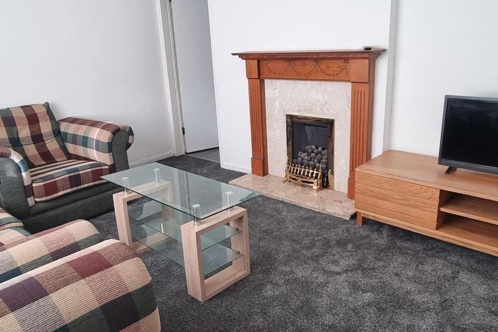 Relax Near Wollaton Park * Nottingham