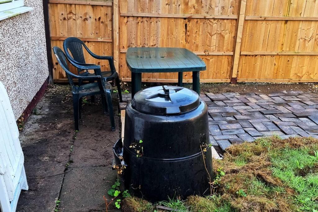 Relax Near Wollaton Park Holiday home *