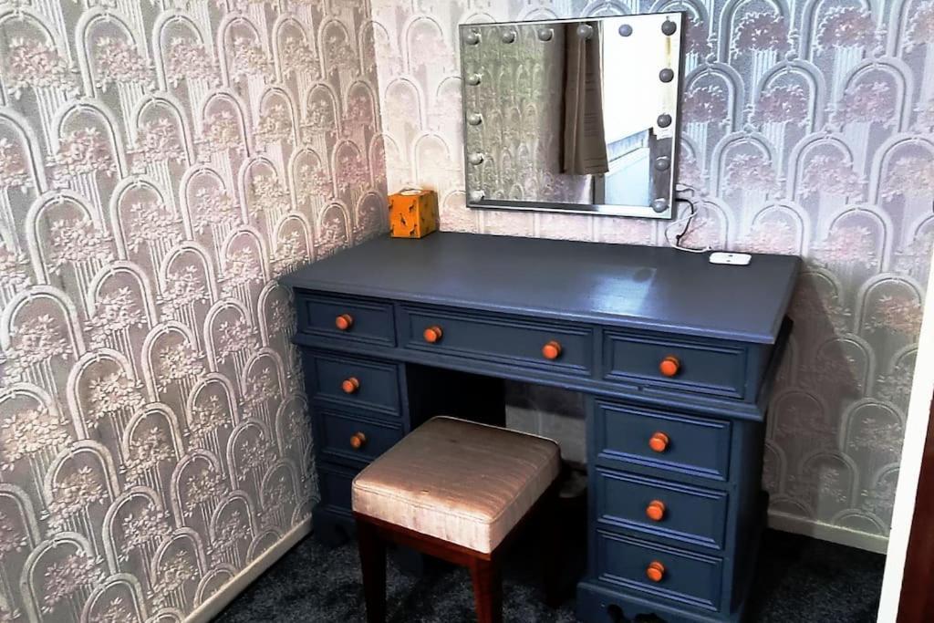 Relax Near Wollaton Park Holiday home