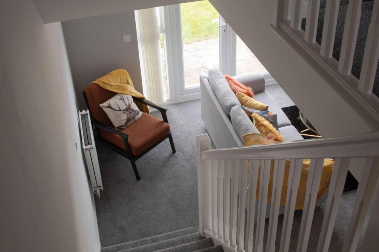 Cosy 2-bed House In * Nottingham