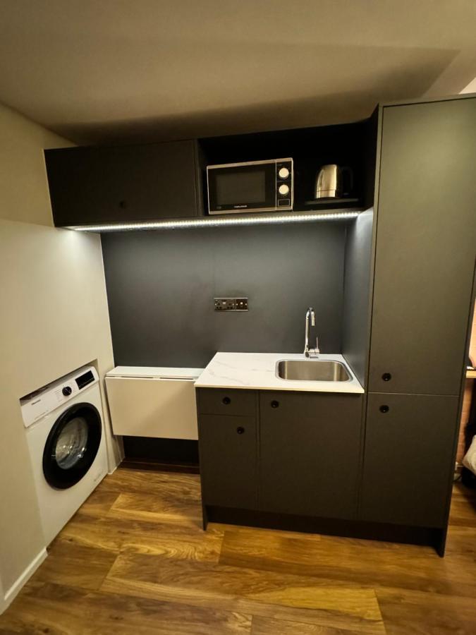Modern Self Contained Studio With Free Parking Apartment Nottingham